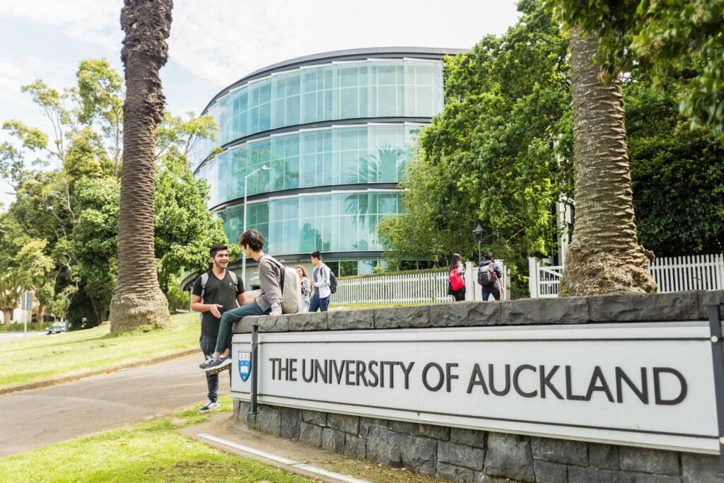 661fe9926f87ce84f0a6203c University of Auckland